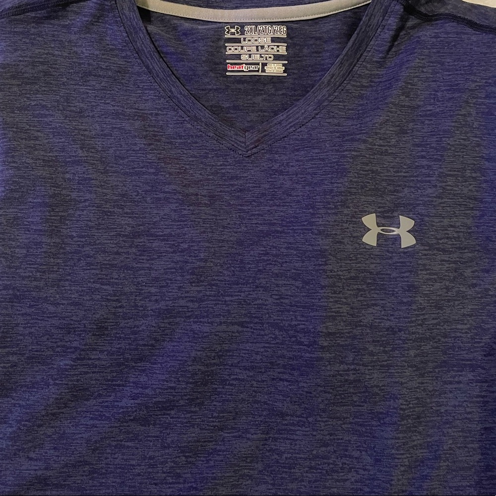 Men navy UA dri fit shirt